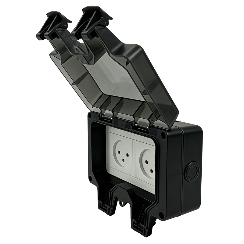 FUNAYA IP66 イスラエル製 屋外防水 ILプラグ  - Outdoor Usb Power Outlet のレビューと価格